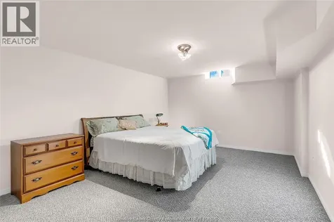 1385 Imperial Crescent Windsor ON N9G 2T6