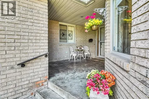 1385 Imperial Crescent Windsor ON N9G 2T6