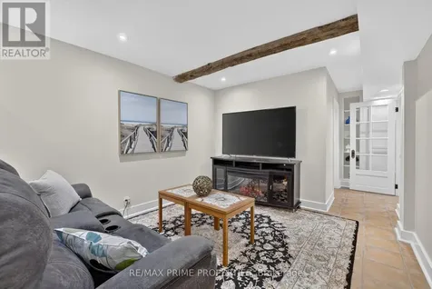 27 Testa Road Uxbridge ON L9P 1M2