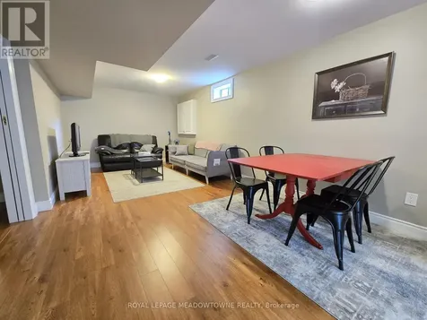 154 Maple Street Uxbridge ON L9P 1B4