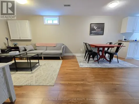 154 Maple Street Uxbridge ON L9P 1B4