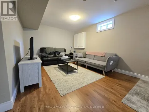 154 Maple Street Uxbridge ON L9P 1B4