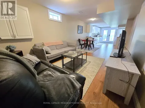 154 Maple Street Uxbridge ON L9P 1B4