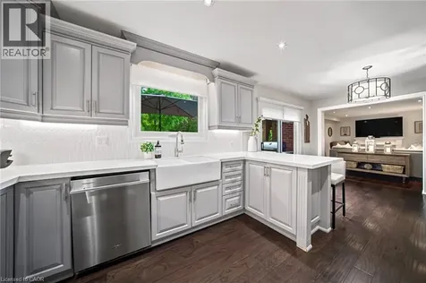 1393 Peerless Court Oakville ON L6H 3A4