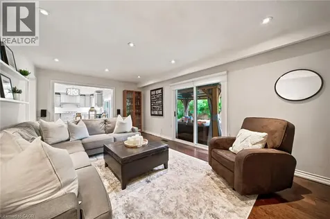 1393 Peerless Court Oakville ON L6H 3A4