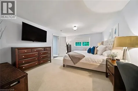 1393 Peerless Court Oakville ON L6H 3A4