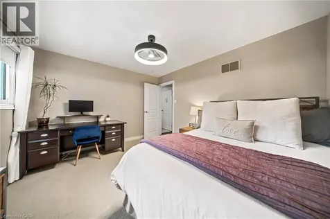 1393 Peerless Court Oakville ON L6H 3A4