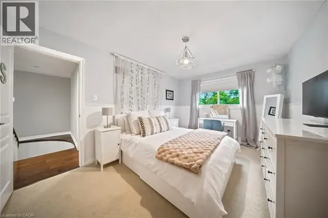 1393 Peerless Court Oakville ON L6H 3A4