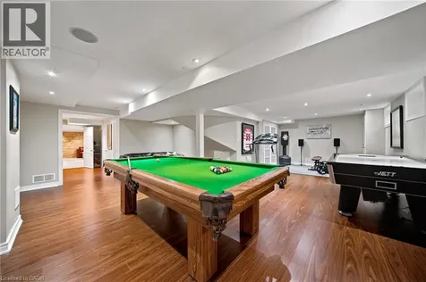1393 Peerless Court Oakville ON L6H 3A4