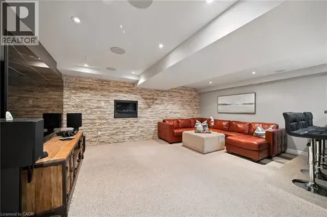 1393 Peerless Court Oakville ON L6H 3A4