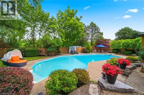 1393 Peerless Court Oakville ON L6H 3A4