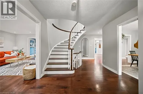 1393 Peerless Court Oakville ON L6H 3A4