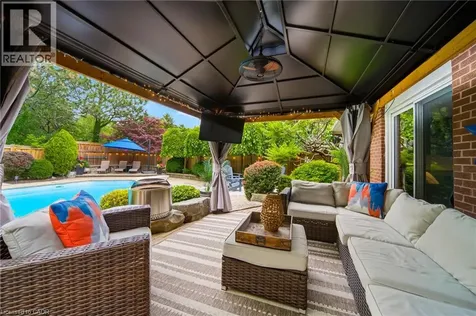 1393 Peerless Court Oakville ON L6H 3A4