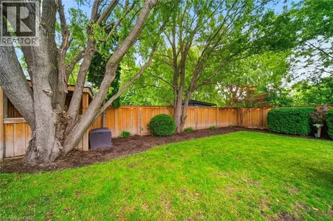 1393 Peerless Court Oakville ON L6H 3A4