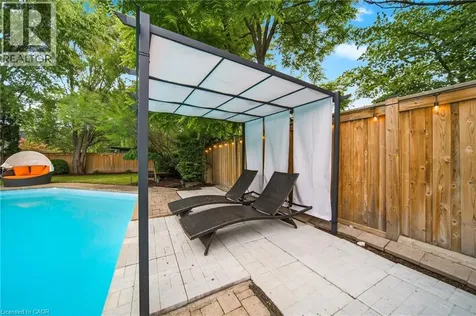 1393 Peerless Court Oakville ON L6H 3A4