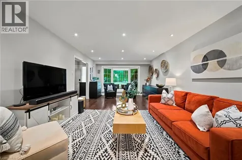 1393 Peerless Court Oakville ON L6H 3A4