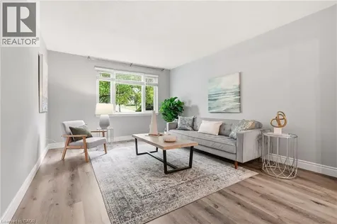 2353 Middlesmoor Crescent Burlington ON L7P 3X4