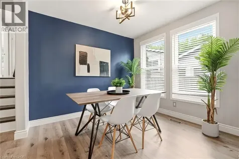 2353 Middlesmoor Crescent Burlington ON L7P 3X4