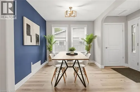 2353 Middlesmoor Crescent Burlington ON L7P 3X4