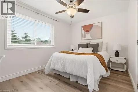 2353 Middlesmoor Crescent Burlington ON L7P 3X4