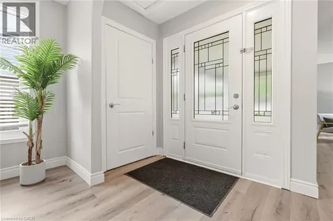 2353 Middlesmoor Crescent Burlington ON L7P 3X4