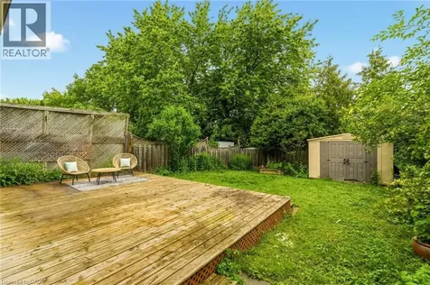 2353 Middlesmoor Crescent Burlington ON L7P 3X4