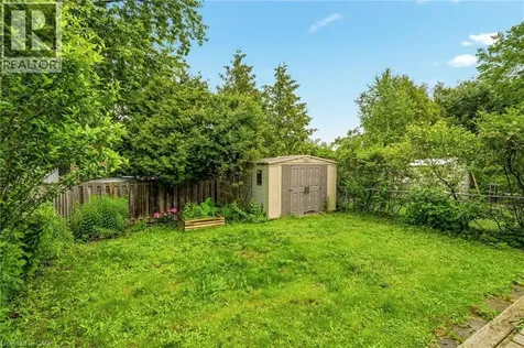2353 Middlesmoor Crescent Burlington ON L7P 3X4
