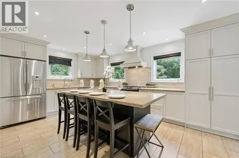 3092 Shannon Crescent Oakville ON L6L 6B4