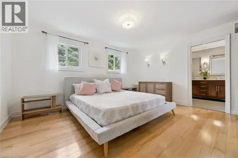 3092 Shannon Crescent Oakville ON L6L 6B4