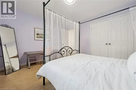 3092 Shannon Crescent Oakville ON L6L 6B4