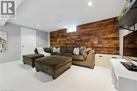 3092 Shannon Crescent Oakville ON L6L 6B4