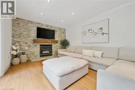 3092 Shannon Crescent Oakville ON L6L 6B4