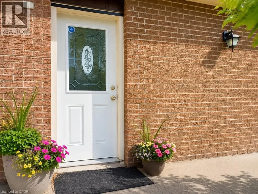 894 Strasburg Road Kitchener ON N2E 2K4