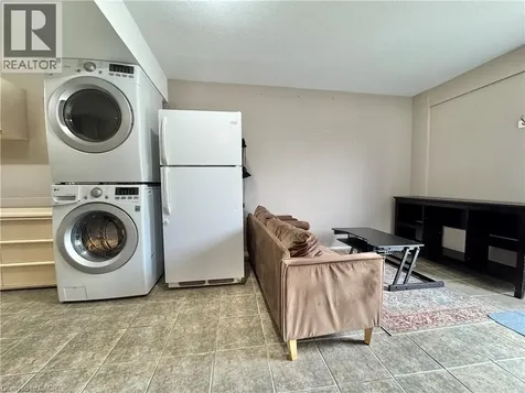 894 Strasburg Road Kitchener ON N2E 2K4