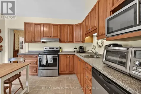 33 Park Street Brockville ON K6V 2G3