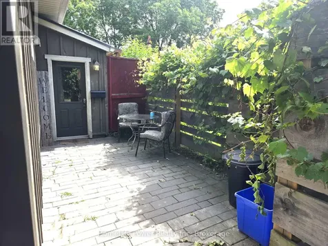 77 Farnham Road Puslinch ON N0B 2J0