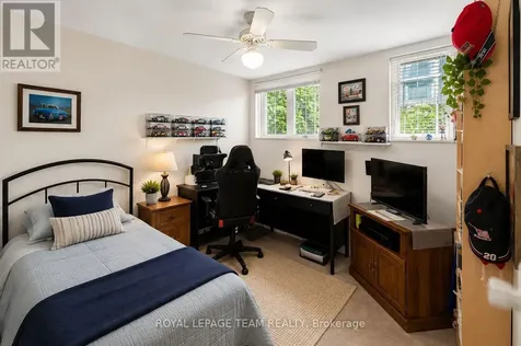 1108 Gablefield Private Ottawa ON K1J 1E3