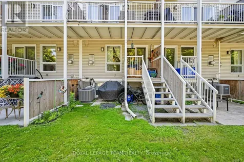 1108 Gablefield Private Ottawa ON K1J 1E3
