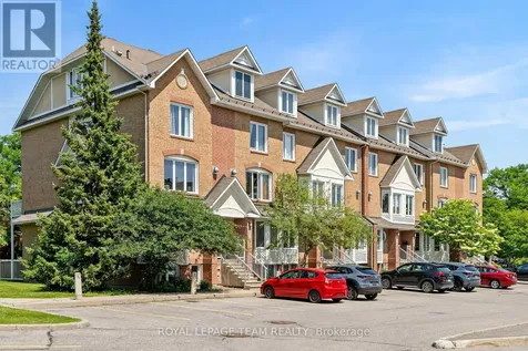 1108 Gablefield Private Ottawa ON K1J 1E3