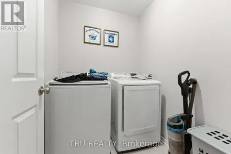 205 Losino Crescent Ottawa ON K2V 0E4