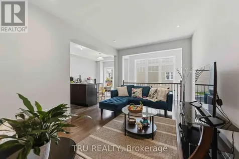 205 Losino Crescent Ottawa ON K2V 0E4