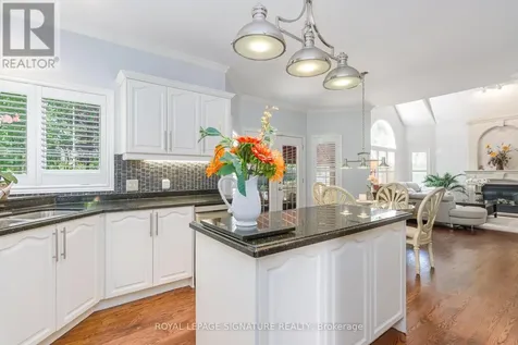 27 Autumn Ridge Trail Kitchener ON N2P 2J6