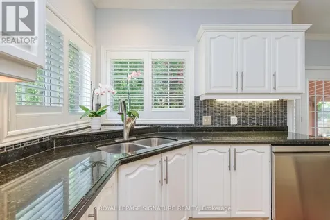27 Autumn Ridge Trail Kitchener ON N2P 2J6