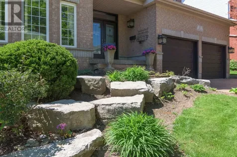 27 Autumn Ridge Trail Kitchener ON N2P 2J6