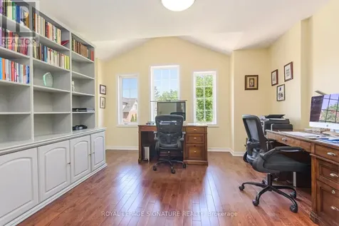 27 Autumn Ridge Trail Kitchener ON N2P 2J6