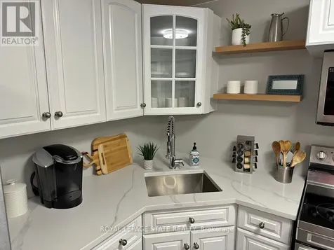 348 Springbrook Avenue Hamilton (ancaster) ON L9K 0K3