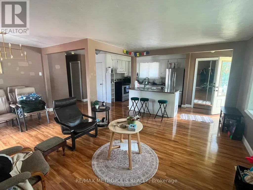 708 Glen Forrest Boulevard Waterloo ON N2L 4K8