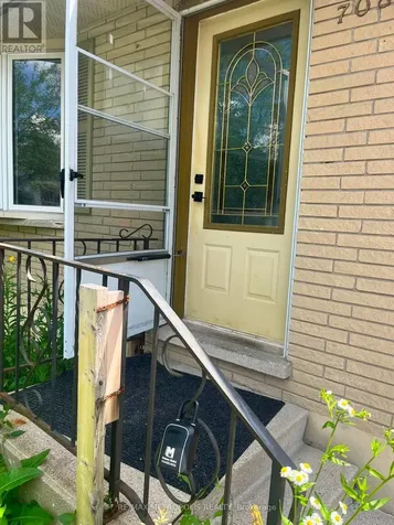 708 Glen Forrest Boulevard Waterloo ON N2L 4K8