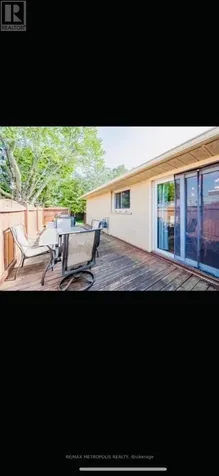 708 Glen Forrest Boulevard Waterloo ON N2L 4K8