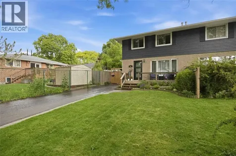 862 Montrose Street Sarnia ON N7T 5B7
